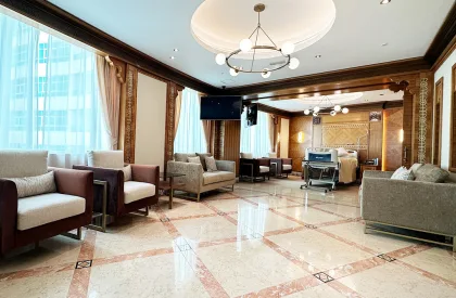 Entrance 04